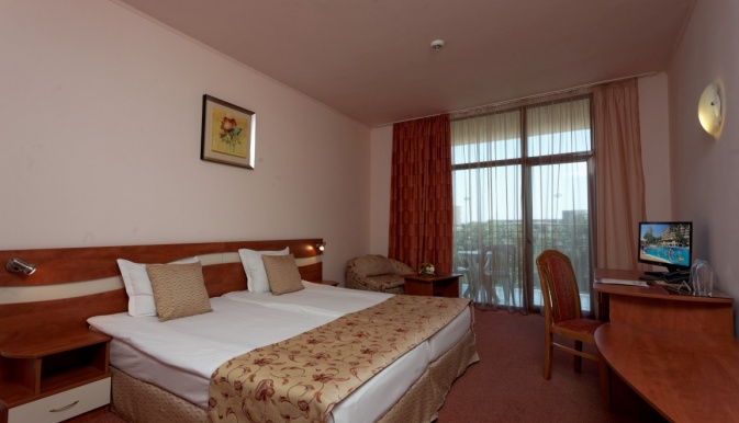 KRISTAL_HOTEL_NISIPURILE_DE_AUR_BULGARIA_AIR_TOUR_TRAVEL